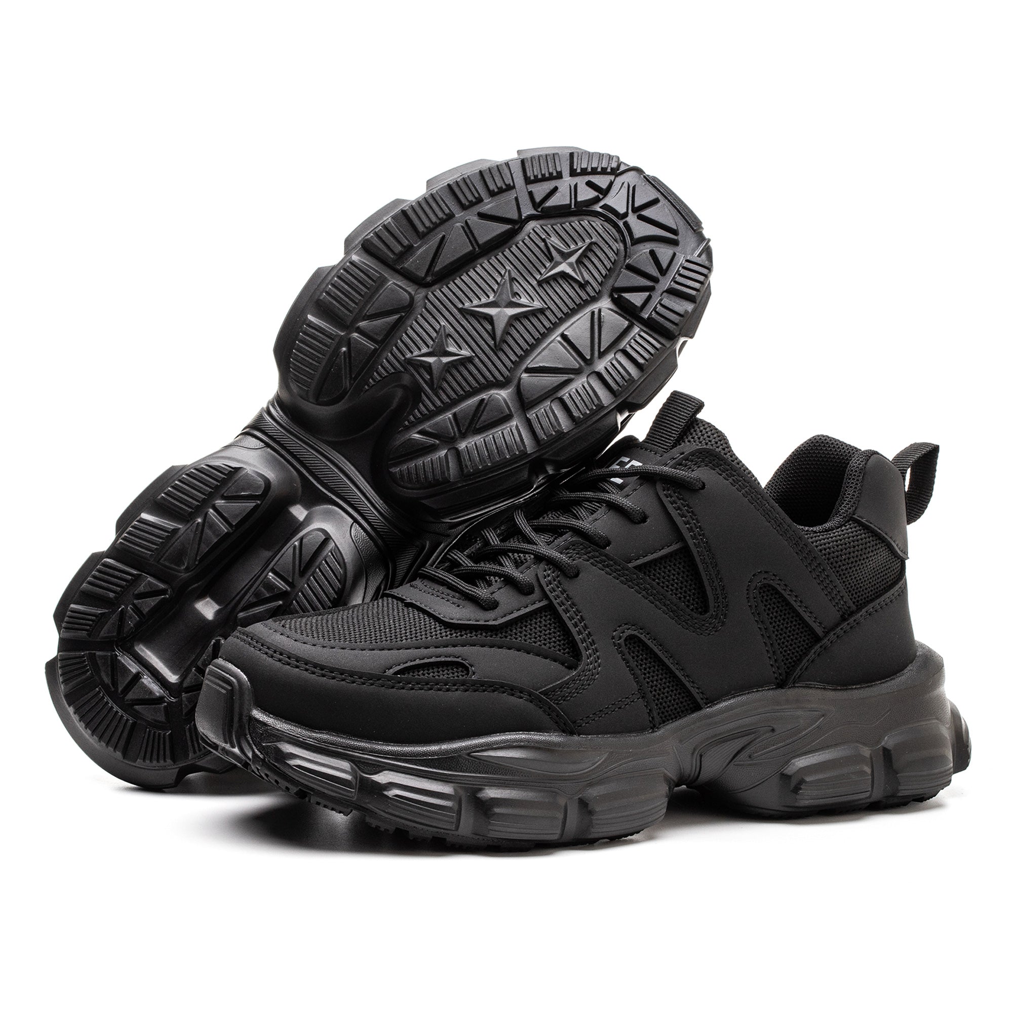 THE SNEAKER BUT IN BLACK