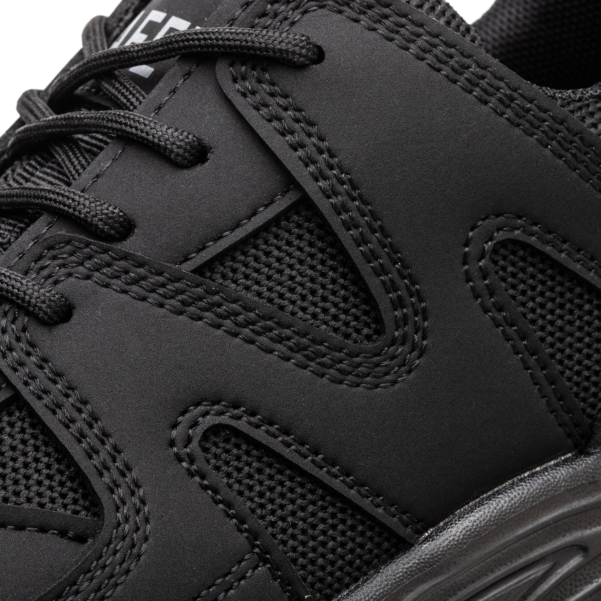THE SNEAKER BUT IN BLACK