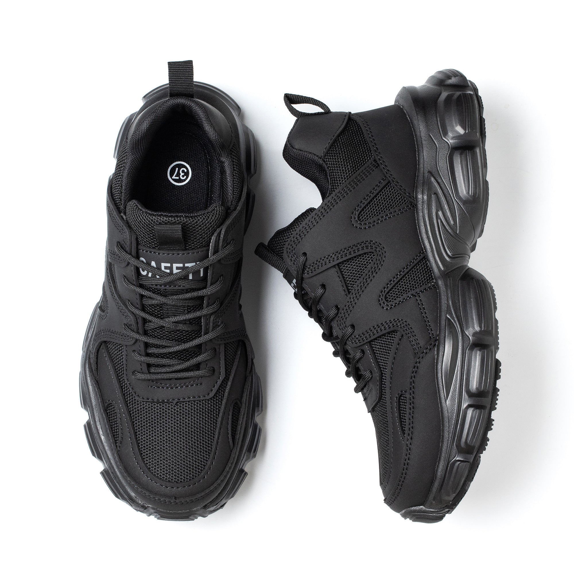 THE SNEAKER BUT IN BLACK