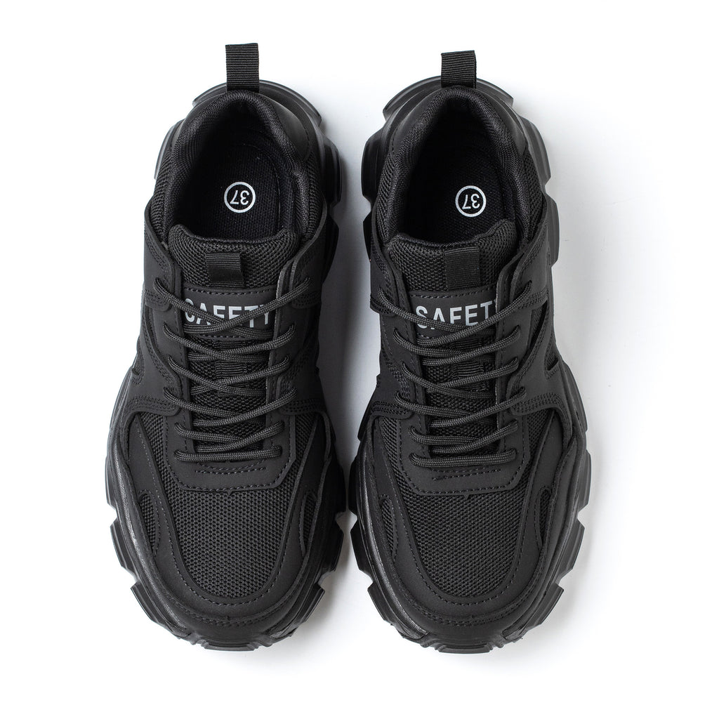 THE SNEAKER BUT IN BLACK